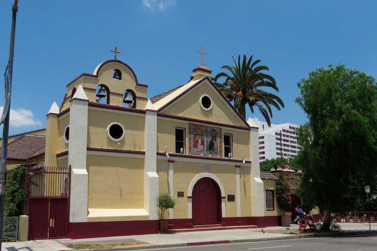 Rena--Iglesia-parroquial-de-Nuestra-Señora-de-los-Ángeles